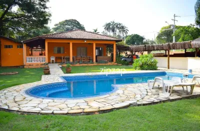 Chácara com 3 quartos, 2253 m² - venda por r$ 2.200.000 ou aluguel por r$ 11.185/mês - residencial pinheirinho - vinhedo/sp
