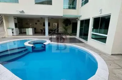 Imperdível residência de luxo em camboinhas, niterói-rj: 5 quartos, 5 suítes, 3 salas, 7 banheiros, 4 vagas e 500m².