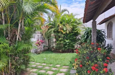 Casa a venda em piratininga, niterói-rj: 4 quartos, 1 suíte, 2 salas, 4 banheiros, 3 vagas de garagem, 125,00 m² de área.
