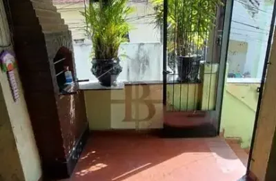 Casa com 2 quartos à venda na rua oscar da fonseca, 21, fonseca, niterói, 100 m2 por r$ 180.000