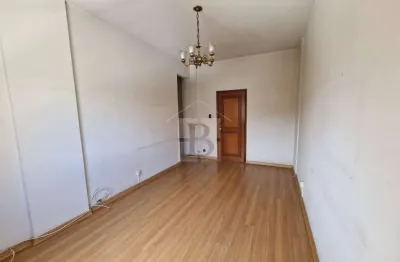 Imóvel de 3 quartos em Icaraí: Apartamento à venda em Niterói-RJ com 1 sala, 2 banheiros e 1 vaga de garagem!