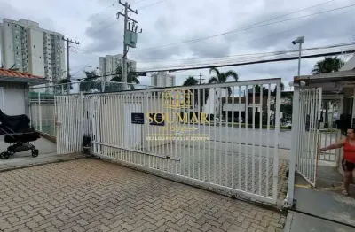 Casa em condomínio à venda, 2 dormitórios, 1 banheiro, 2 vagas de garagem