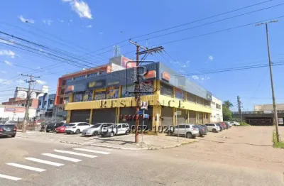 Locação de prédio comercial de alta visibilidade na floresta, porto alegre-rs: 4 banheiros, 1.839m² de área e estacionamento amplo