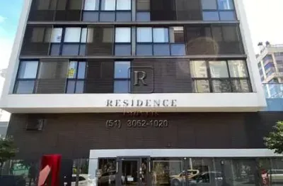Apartamento semimobiliado com sacada e churrasqueira na auxiliadora: 1 quarto, 1 suite, 1 sala, 1 banheiro, 1 vaga, 40m².