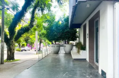 Loja comercial de alto padrão no coração do moinhos de vento: 6 salas, 4 banheiros, 270m² para locação em porto alegre-rs