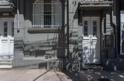 Casa comercial para locação na auxiliadora, porto alegre-rs: 8 salas, 3 banheiros, 195,00 m² de área.