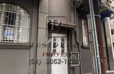 Casa comercial para locação na Auxiliadora, Porto Alegre-RS: 8 salas, 3 banheiros, 195,00 m² de área.