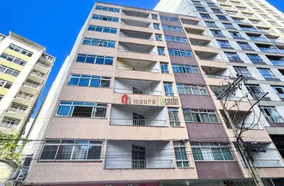 Apartamento - 3 quartos - reformando - elevador - garagem