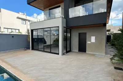 Casa em condomínio fechado com 4 quartos, 3 suítes  à venda no gávea, uberlândia