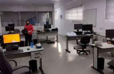 Barracão / Galpão / Depósito à venda no Centro, Santos 