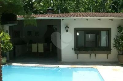 Casa com 3 quartos à venda na Aratinga, Enseada, Guarujá
