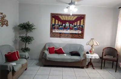 Casa com 3 quartos à venda na Rua Vereador Agenor Lapenna, 79, Vila Cascatinha, São Vicente