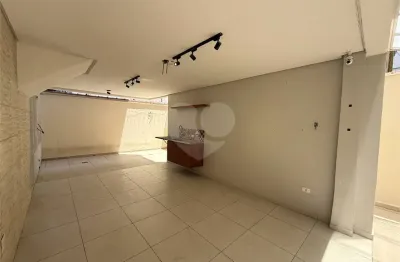 Casa com 2 quartos à venda na Rua Campos Mello, 280, Vila Mathias, Santos