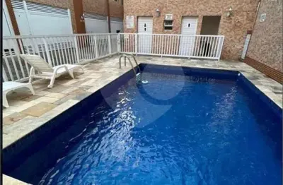 Casa em condomínio fechado com 2 quartos à venda na Rua Joaquim Távora, Marapé, Santos