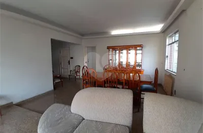 Apartamento com 3 quartos para alugar na Rua Galeão Carvalhal, Gonzaga, Santos