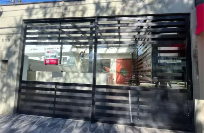 Casa para alugar na Avenida Siqueira Campos, Embaré, Santos