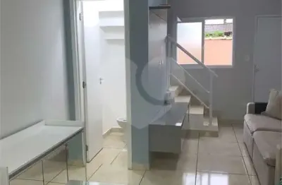 Casa em condomínio fechado com 2 quartos à venda na Rua Rubens Gonçalves de Freitas, Tupi, Praia Grande