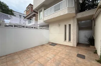 Casa com 3 quartos à venda na Rua Nabuco de Araújo, Embaré, Santos