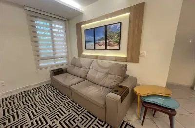 Casa com 3 quartos à venda na Rua São José, Embaré, Santos