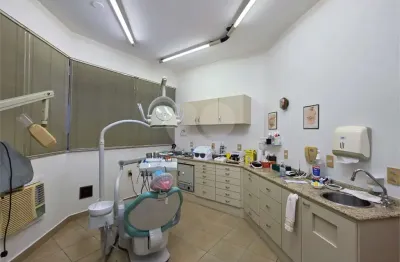 Sala comercial à venda no Pompéia, Santos 