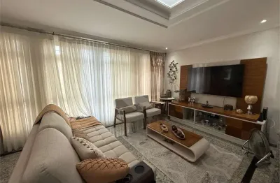 Casa com 3 quartos à venda na Rua Galeão Coutinho, Embaré, Santos
