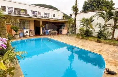 Casa com 3 quartos à venda na Rua Quintino Bocaiúva, Pitangueiras, Guarujá