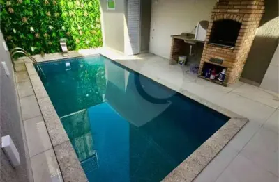 Casa com 2 quartos à venda na Rua Vinte e Seis de Janeiro, Vila Mirim, Praia Grande