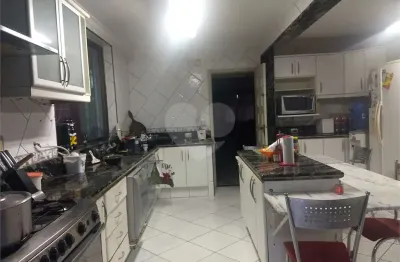 Casa com 3 quartos à venda na Rua João Caetano, Campo Grande, Santos