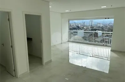 Sala comercial para alugar na Rua Silva Jardim, 166, Vila Mathias, Santos