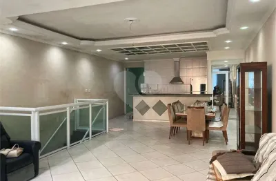 Casa com 3 quartos à venda na Rua Campos Mello, Vila Mathias, Santos