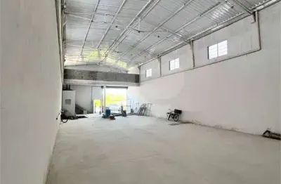 Barracão / Galpão / Depósito à venda no Nova Mirim, Praia Grande 