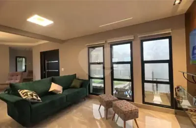 Terreno em condomínio fechado à venda no Alto da Boa Vista, Campos do Jordão 