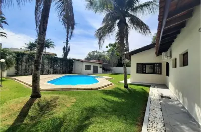 Casa com 5 quartos para alugar no Jardim Acapulco, Guarujá 