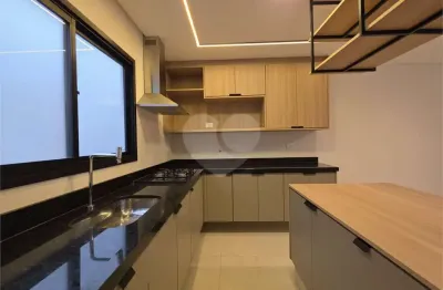 Casa com 2 quartos para alugar na Avenida Governador Fernando Costa, 126, Ponta da Praia, Santos