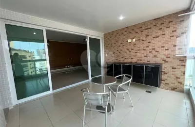 Apartamento com 3 quartos para alugar na Avenida Rei Alberto I, 363, Ponta da Praia, Santos