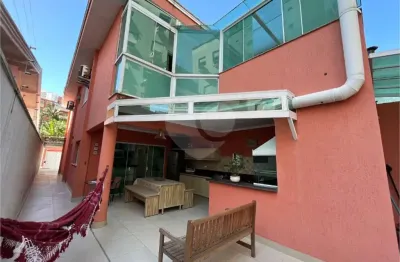 Casa com 3 quartos à venda na Rua João Ruiz, 230, Tombo, Guarujá