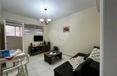 Apartamento com 1 quarto à venda na Rua Professor Delfino Stockler de Lima, 31, Itararé, São Vicente