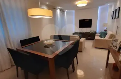 Casa com 3 quartos à venda na Vila Mathias, Santos 