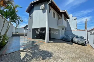 Casa com 3 quartos à venda na joão mezalira, 9, jardim santa amália, campinas, 151 m2 por r$ 850.000