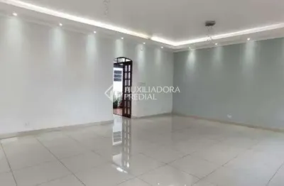 Casa térrea à venda na vila assunção, em santo andré, com 230m² de área construída