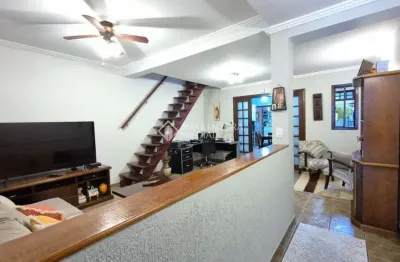 Sobrado à venda no bairro assunção 3 dormitórios, 194m², espaço e conforto por r$ 698.000