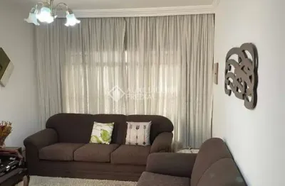 Sobrado à venda com 130m², com 3 dormitórios, 1 suíte, 2 vagas - centro - são bernardo do campo/sp