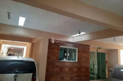 Sobrado à venda 3 quartos, 1 suíte, piscina, churrasqueira, 4 vagas em jardim irajá, sbc