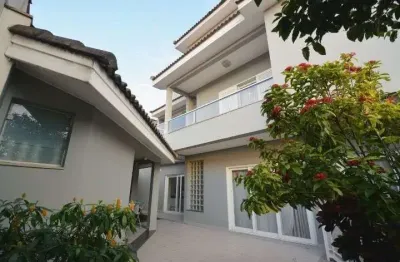Excelente sobrado pq dos pássaros 4sts, ar condicionado, 6 garagerns