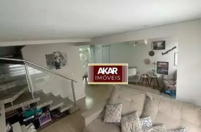 Excelente Sobrado em Condomínio Fechado com 03 dormitórios sendo 01 Suíte e 03 vagas - Jardim Borborema / Taboão - SBCampo