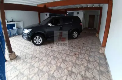Sobrado com ótima localização para venda com 3 dorms e 4 vagas.  à 10 minutos da estação butantã