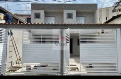 Lindo sobrado com 2 suítes com varanda, sala com 2 ambientes, lavabo, cozinha, quintal com 2 vagas