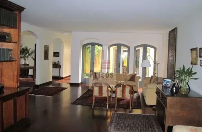Sobrado à venda no jardim guedala - sofisticação e conforto!