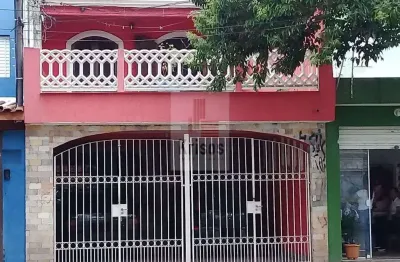 Excelente oportunidade no coração do bairro: casa com 3 dormitórios!