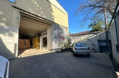Galpão a venda 400m² de área útil 4 vagas e escritório